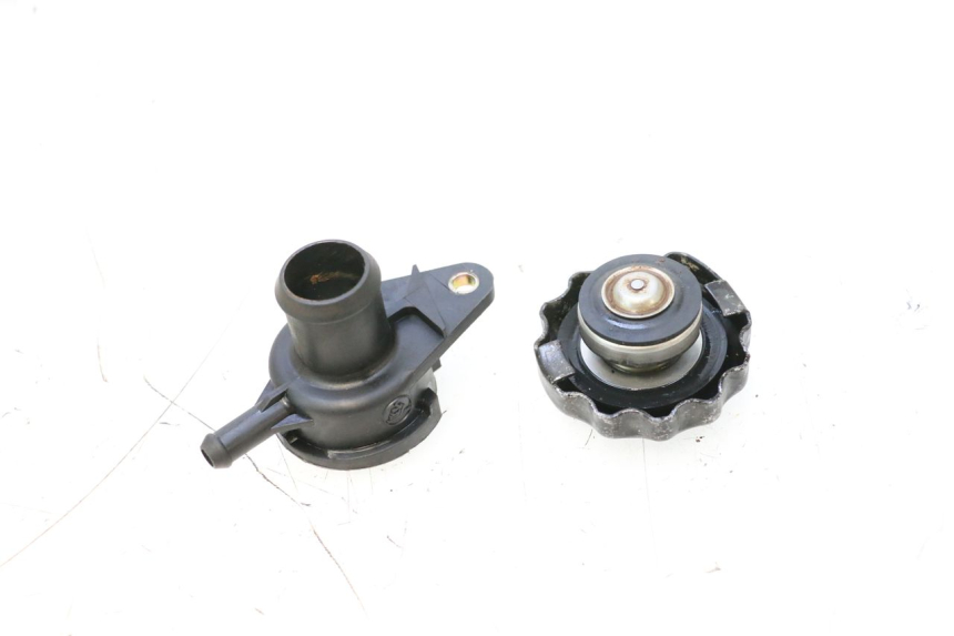 photo de RADIATOR CAP YAMAHA YP MAJESTY 125 (1998 - 2001) - Technical close-up