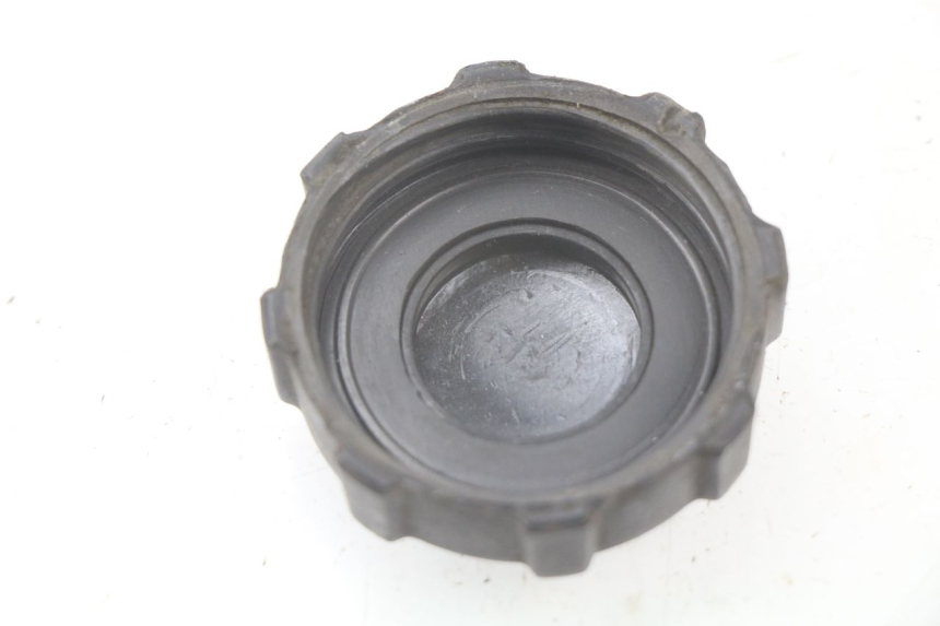 photo de FUEL TANK CAP PIAGGIO BEVERLY 125 (1998 - 2005) - Component detail