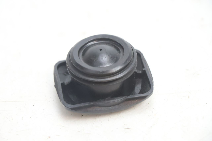photo de FUEL TANK CAP PEUGEOT BUXY 50 (1993 - 1998) - Alternative perspective