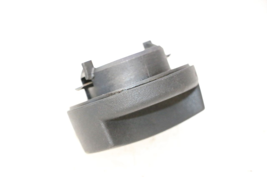 photo de FUEL TANK CAP BMW C1 125 (2000 - 2003) - Main view