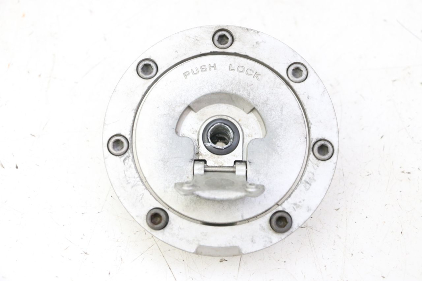 photo de FUEL TANK CAP HONDA CBR F SC25 1000 (1989 - 1992) - Technical close-up