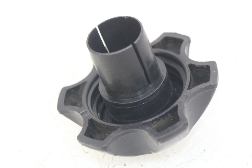 photo de FUEL TANK CAP HONDA CR 80 (2001 - 2003) - Component detail