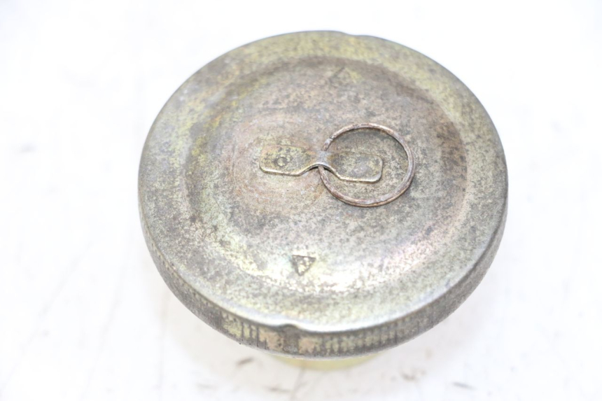 photo de FUEL TANK CAP SYM CROX 4T 50 (2016 - 2023) - Zoom on usage condition