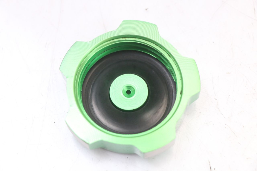 photo de FUEL TANK CAP CCR DIRT BIKE 125 - Zoom on usage condition