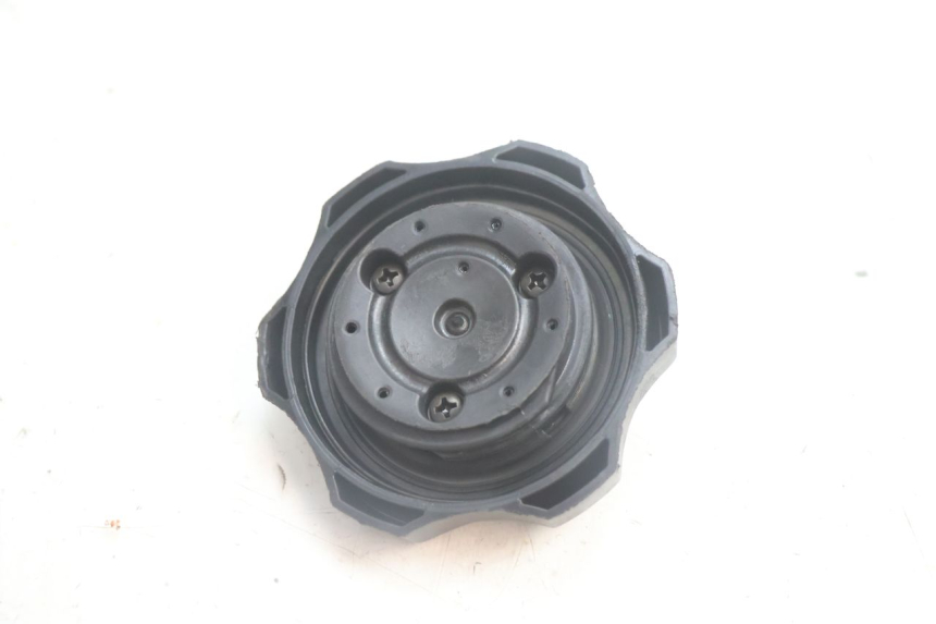 photo de FUEL TANK CAP MINI MX DRIFT 150 - Zoom on usage condition