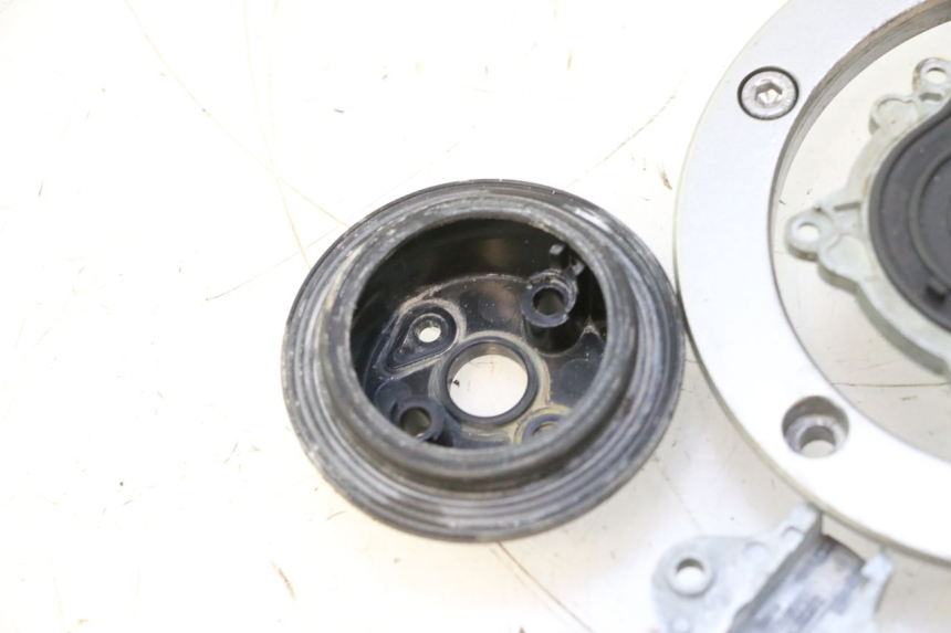 photo de FUEL TANK CAP KAWASAKI ER-6 ER6 N 650 (2005 - 2009) - Additional view of the item