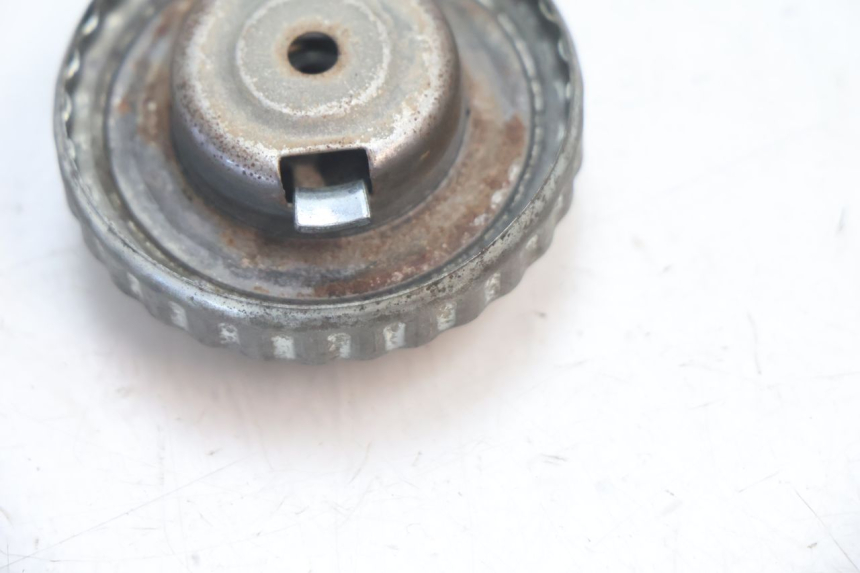 photo de FUEL TANK CAP MBK EVOLIS 80 (1993 - 1999) - Alternative perspective