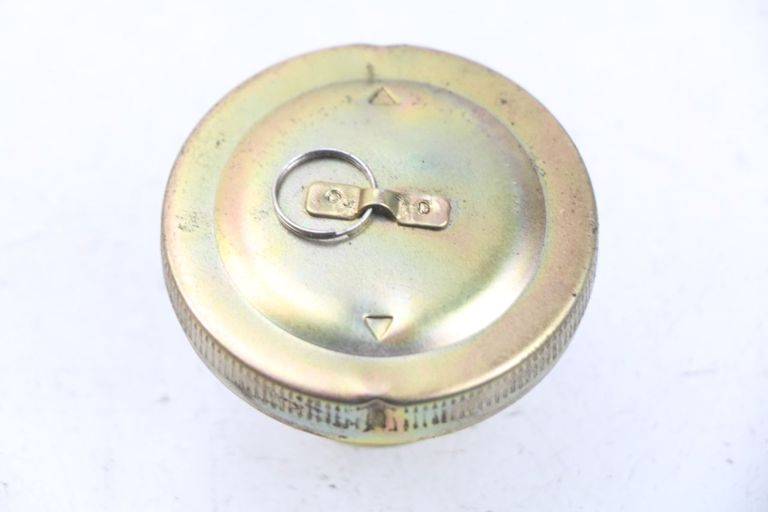 photo de FUEL TANK CAP SYM FIDDLE 3 III 50 (2014 - 2020) - Zoom on usage condition
