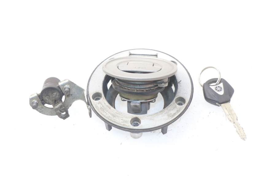 photo de FUEL TANK CAP YAMAHA FJR ABS 1300 (2006 - 2012) - Zoom on usage condition