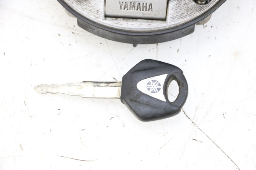 photo de FUEL TANK CAP YAMAHA FJR ABS 1300 (2006 - 2012) - Surface and material condition