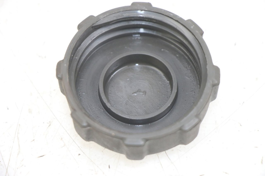 photo de FUEL TANK CAP PIAGGIO FLY 125 (2005 - 2012) - Component detail