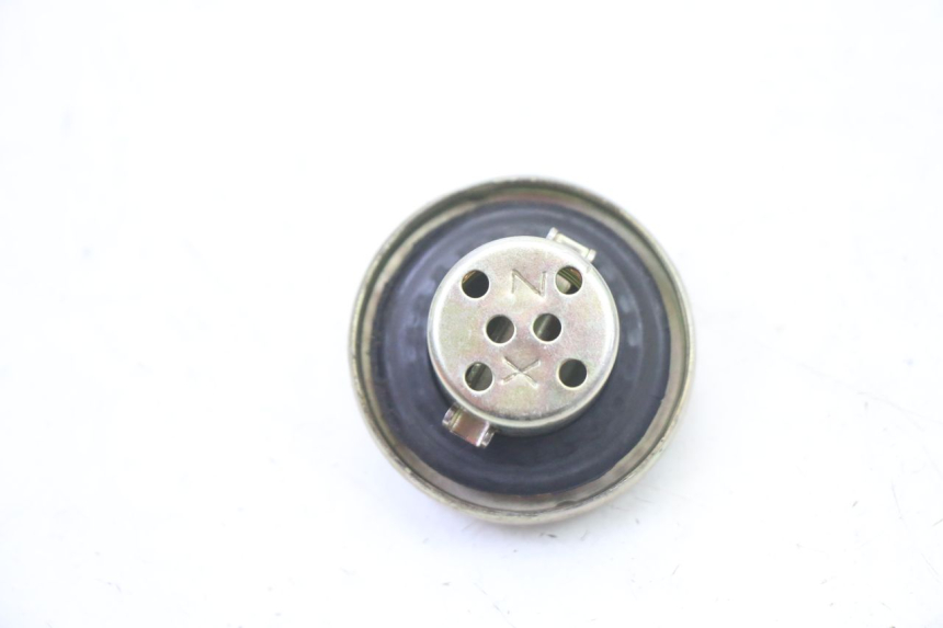 photo de FUEL TANK CAP VENESI FLY RETRO 4T 50 (2020 - 2025) - Technical close-up