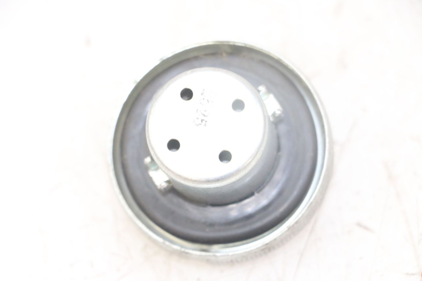 photo de FUEL TANK CAP HONDA FORZA ABS 300 (2013 - 2017) - Zoom on usage condition