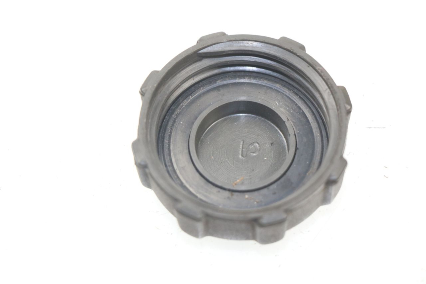 photo de FUEL TANK CAP PIAGGIO HEXAGON LX4 125 (1998 - 2001) - Component detail