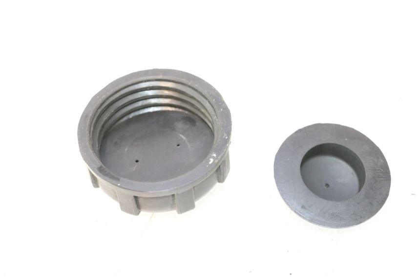 photo de FUEL TANK CAP KEEWAY HURRICANE 50 (2006 - 2019) - Zoom on usage condition