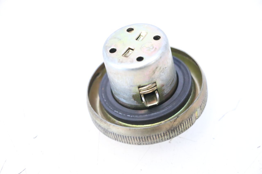 photo de FUEL TANK CAP SYM JET 14 4T 50 (2018 - 2022) - Zoom on usage condition