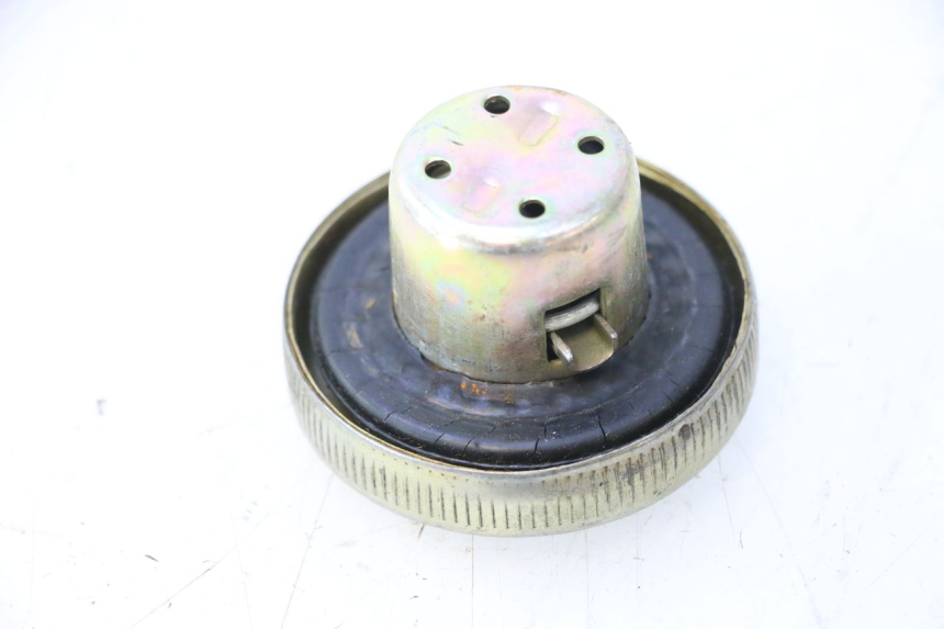 photo de FUEL TANK CAP KYMCO LIKE 125 (2009 - 2016) - Alternative perspective