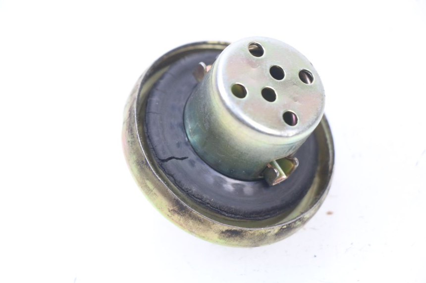 photo de FUEL TANK CAP JM MOTORS MILANO 50 (2014 - 2019) - Zoom on usage condition