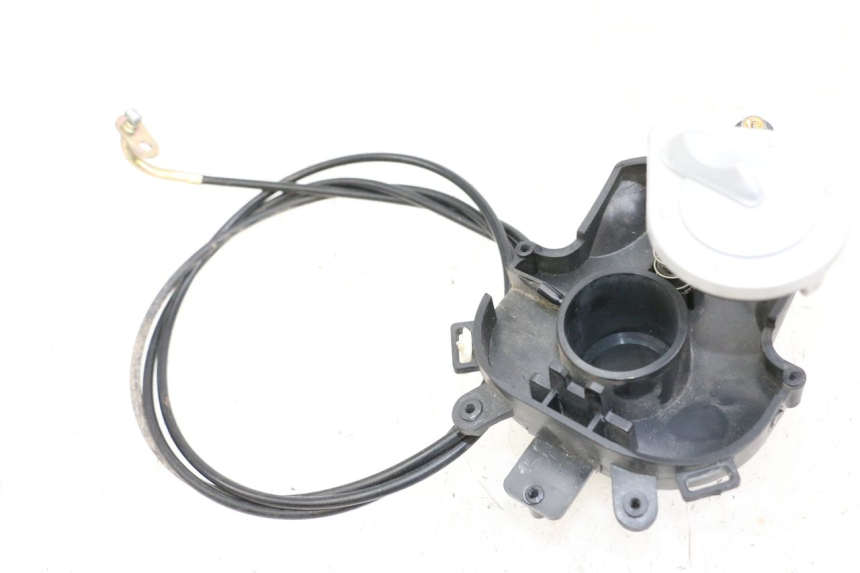 photo de FUEL TANK CAP SYM MIO 50 (2011 - 2017) - Zoom on usage condition