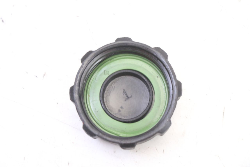 photo de FUEL TANK CAP PIAGGIO NEW TYPHOON 50 (2018 - 2021) - Zoom on usage condition
