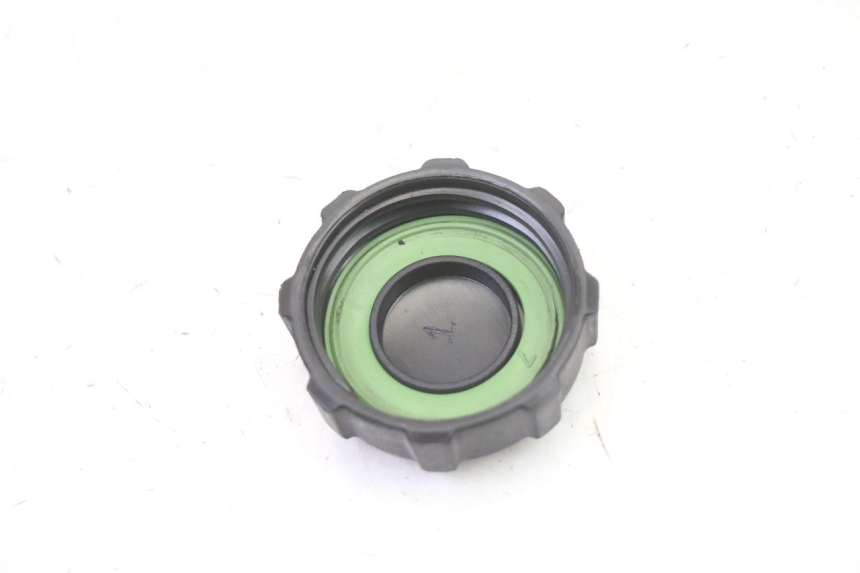 photo de FUEL TANK CAP PIAGGIO NEW TYPHOON 50 (2018 - 2021) - Zoom on usage condition