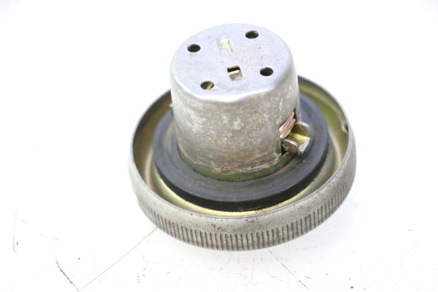 photo de FUEL TANK CAP JM MOTORS OLDIES 4T 50 (2020 - 2026) - Zoom on usage condition