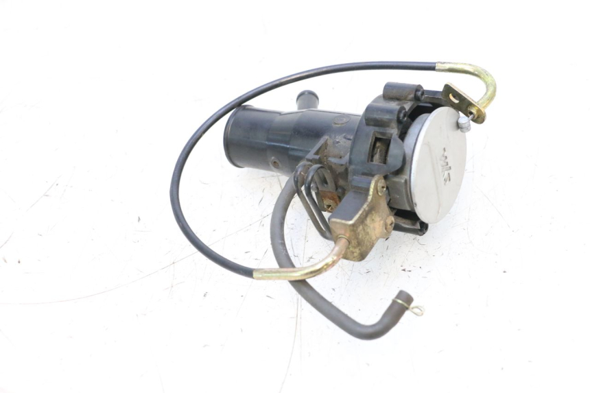 photo de FUEL TANK CAP SYM ORBIT III 3 4T 50 (2018 - 2021) - Zoom on usage condition