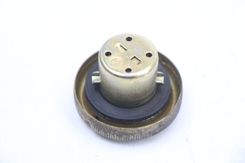photo de FUEL TANK CAP SYM ORBIT 50 (2008 - 2010) - Zoom on usage condition