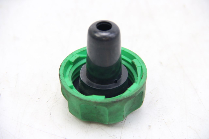 photo de FUEL TANK CAP MBK OVETTO 2T 50 (2007 - 2017) - Zoom on usage condition