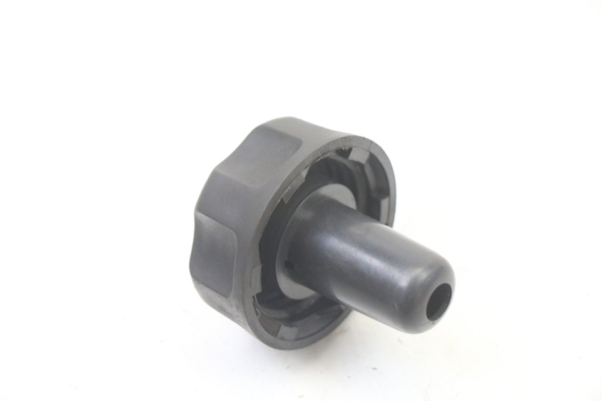photo de FUEL TANK CAP MBK OVETTO 4T 50 (2008 - 2016) - Alternative perspective