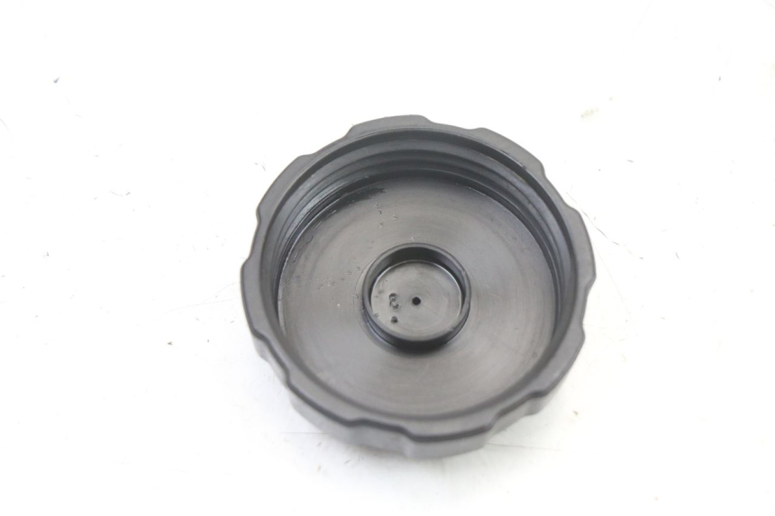 photo de FUEL TANK CAP PEUGEOT TKR TREKKER FURIOUS 50 (2005 - 2014) - Zoom on usage condition
