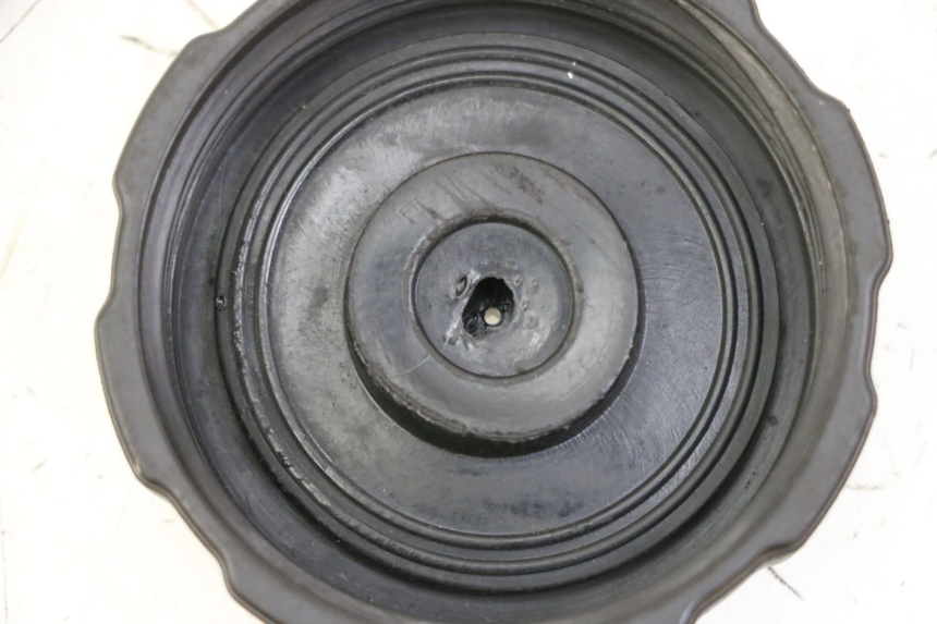 photo de FUEL TANK CAP PEUGEOT TKR TREKKER FURIOUS 50 (2005 - 2014) - Component detail