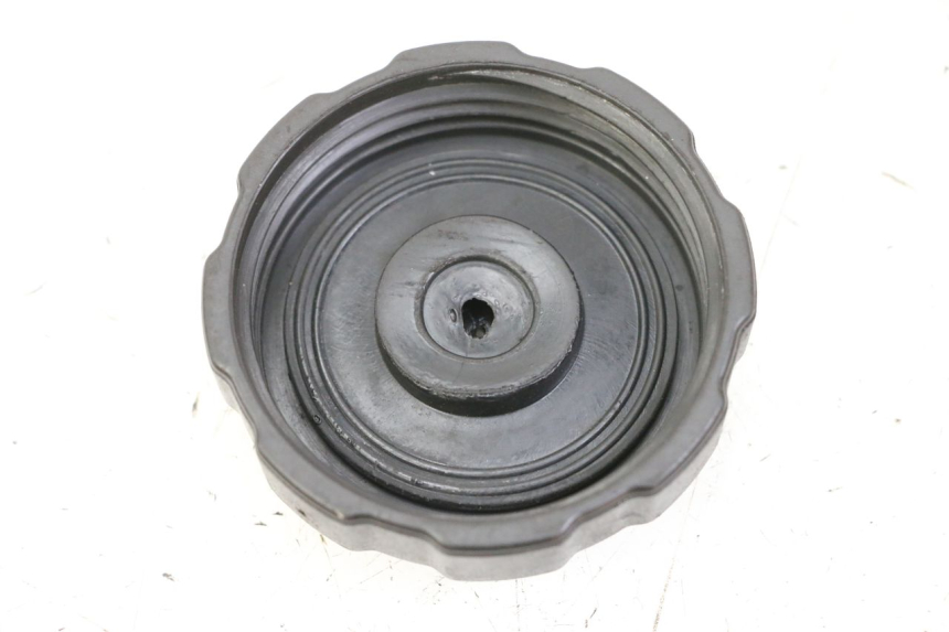 photo de FUEL TANK CAP PEUGEOT TKR TREKKER FURIOUS 50 (2005 - 2014) - Zoom on usage condition