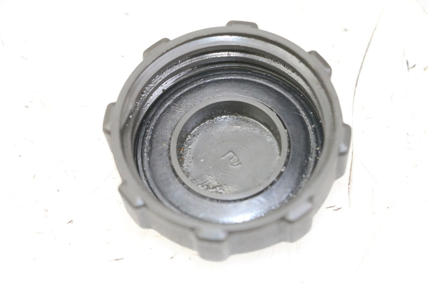photo de FUEL TANK CAP PIAGGIO BEVERLY 125 (1998 - 2005) - Component detail