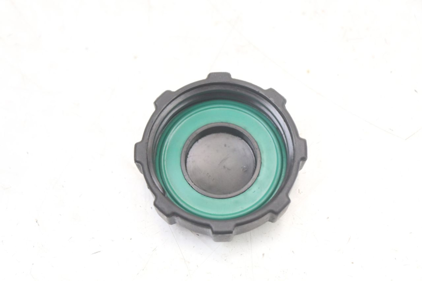 photo de FUEL TANK CAP PIAGGIO LIBERTY IGET 4T 50 (2021 - 2025) - Zoom on usage condition