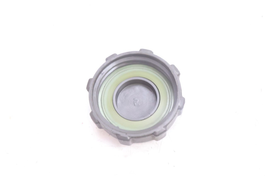 photo de FUEL TANK CAP GILERA RUNNER SP 50 (2002 - 2004) - Zoom on usage condition