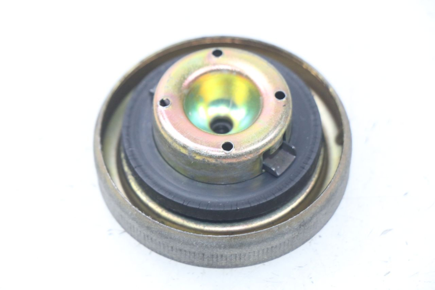 photo de FUEL TANK CAP DAELIM S4 50 (2010 - 2015) - Zoom on usage condition