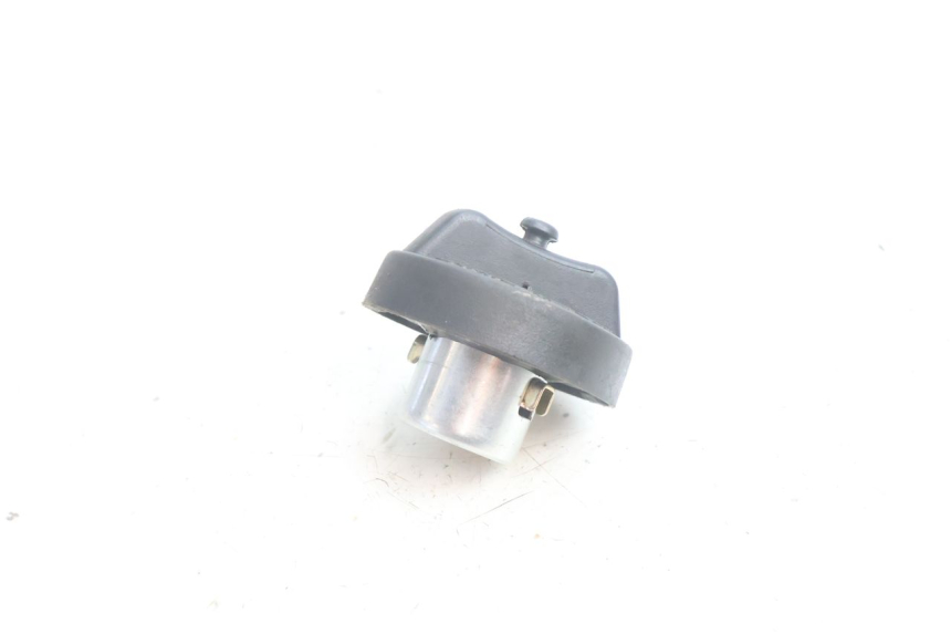 photo de FUEL TANK CAP JM MOTORS SANTANA EVO 50 (2024 - 2026) - Zoom on usage condition