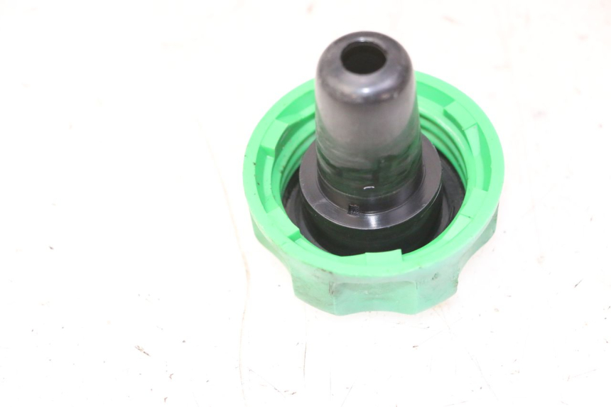 photo de FUEL TANK CAP DERBI SENDA SM DRD 50 (2008 - 2013) - Zoom on usage condition