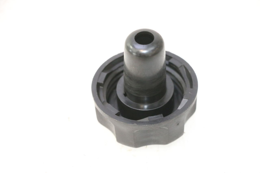 photo de FUEL TANK CAP YAMAHA SLIDER 50 (1999 - 2004) - Zoom on usage condition