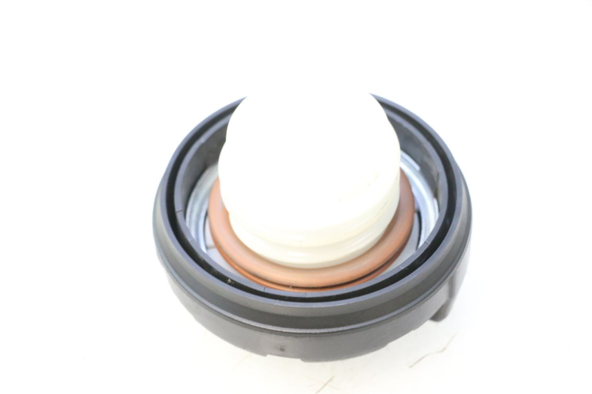 photo de FUEL TANK CAP CAN-AM SPYDER RS 1000 (2008 - 2012) - Component detail