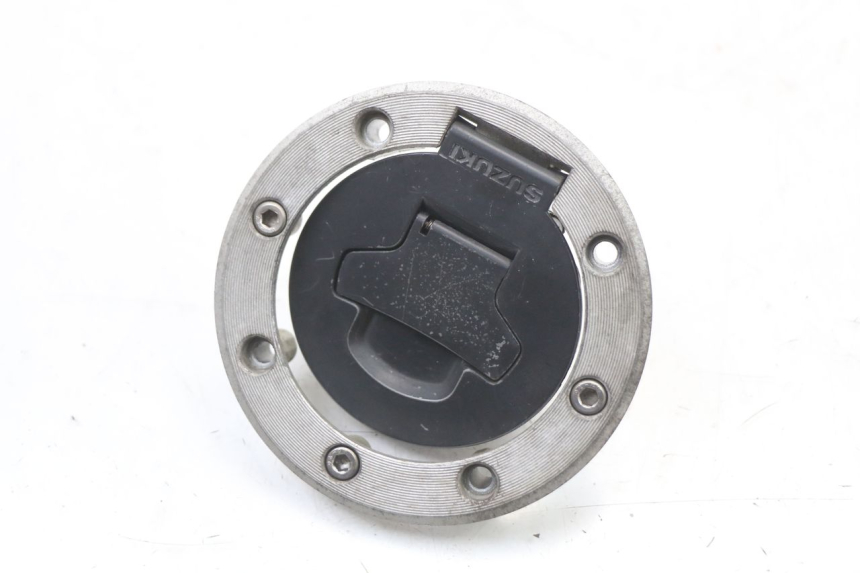 photo de FUEL TANK CAP SUZUKI SV S 650 (1999 - 2002) - Zoom on usage condition