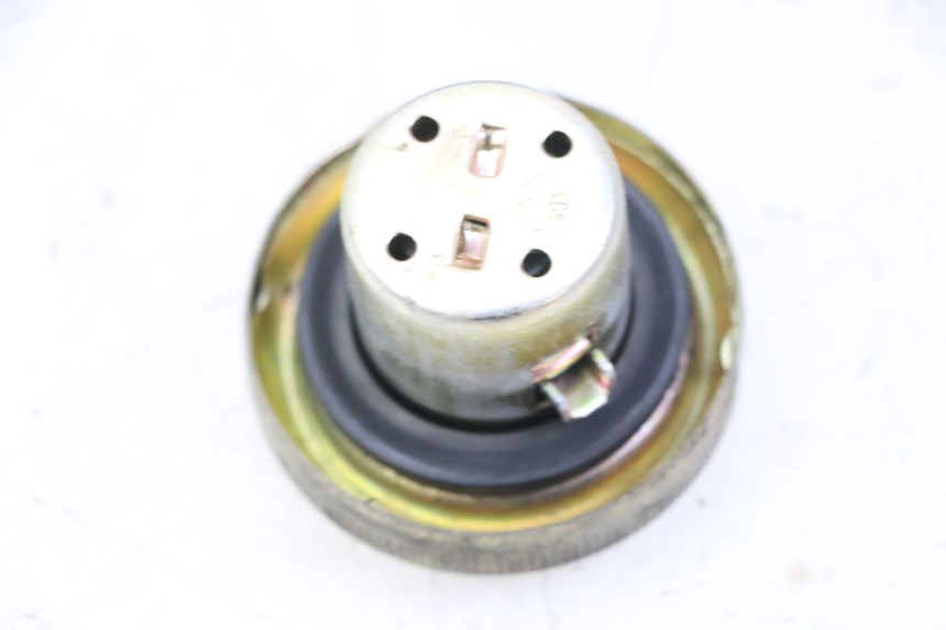 photo de FUEL TANK CAP SYM JET 14 4T 50 (2018 - 2022) - Zoom on usage condition