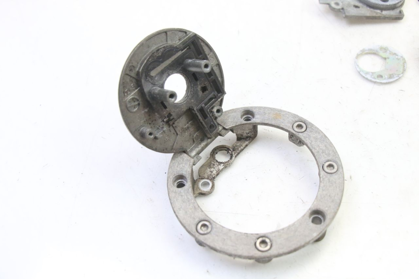 photo de FUEL TANK CAP YAMAHA TDR DELTABOX 125 (1997 - 2003) - Alternative perspective