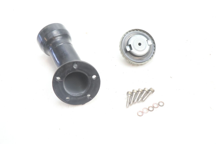 photo de FUEL TANK CAP BOOM TRIKE FUN 500 (2004 - 2010) - Fixing points details