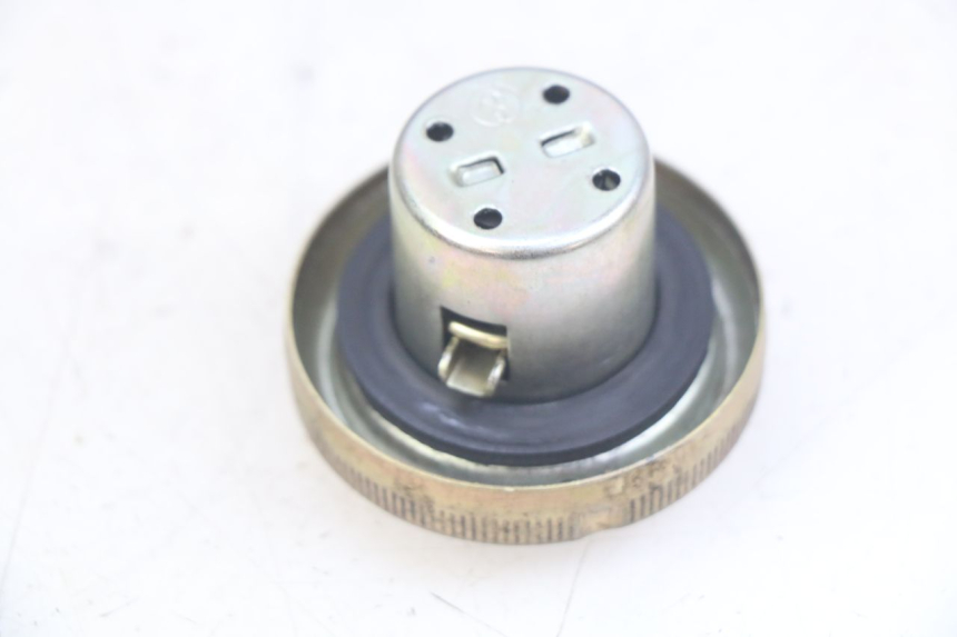 photo de FUEL TANK CAP PEUGEOT TWEET 4T 50 (2010 - 2014) - Component detail