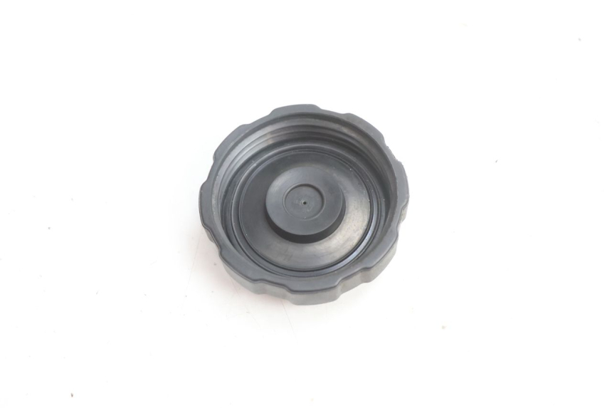 photo de FUEL TANK CAP PEUGEOT VIVACITY 50 (2004 - 2009) - Zoom on usage condition