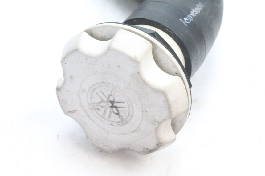 photo de FUEL TANK CAP YAMAHA WAVE RUNNER GP R 1200 (2000 - 2003) - Component detail