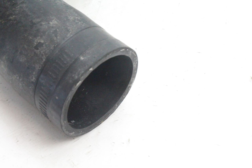 photo de FUEL TANK CAP YAMAHA WAVE RUNNER GP R 1200 (2000 - 2003) - Fixing points details