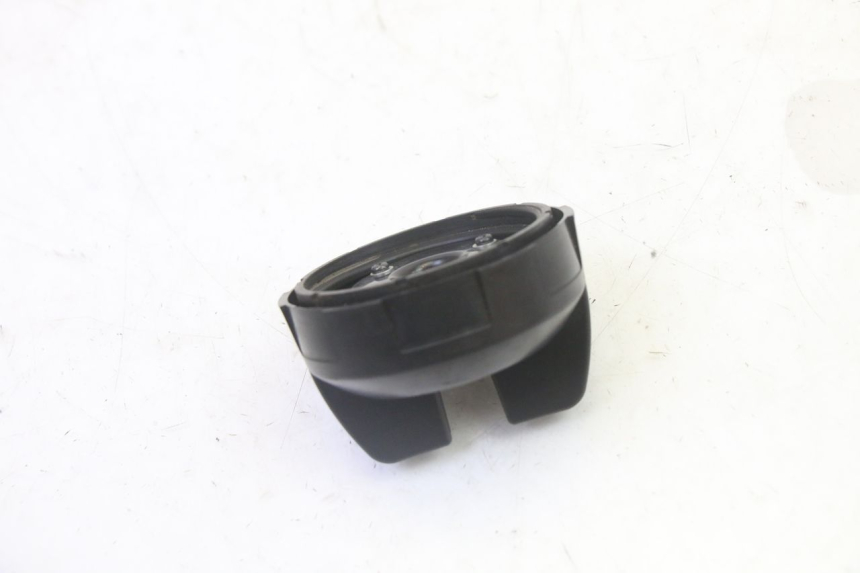 photo de FUEL TANK CAP YAMAHA YFM GRIZZLY 550 (2008 - 2015) - Zoom on usage condition